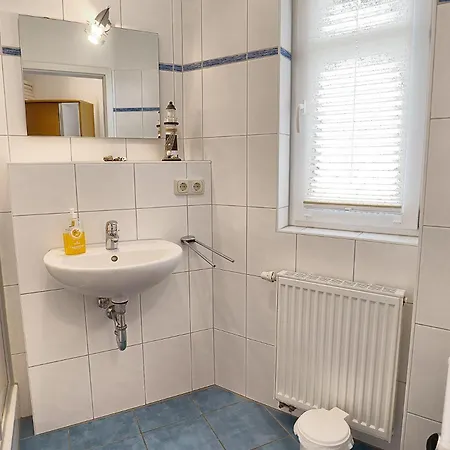 Teni's Hus Apartman Zingst