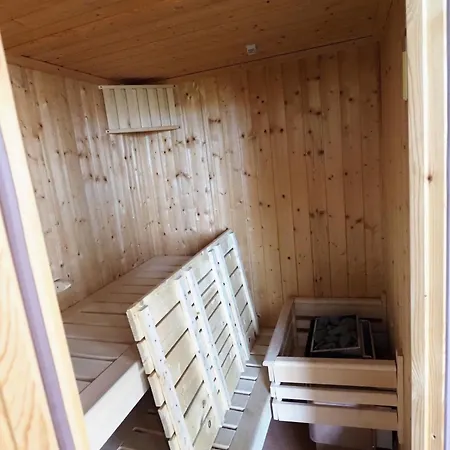 Teni's Hus Apartment